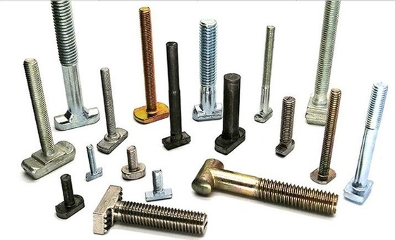 Parafusos em T de aço não-padrão com diferentes materiais, tamanhos e revestimentos conforme as necessidades dos clientes